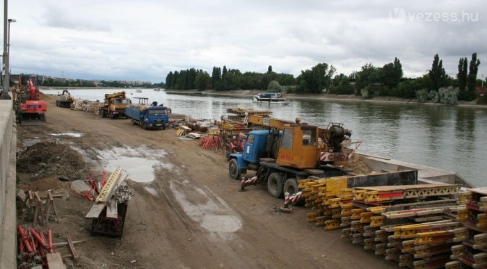 Felsorakozott az építőbrigád