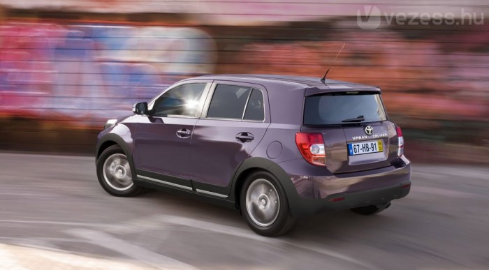 Toyota Urban Cruiser: Városi csavargó 8
