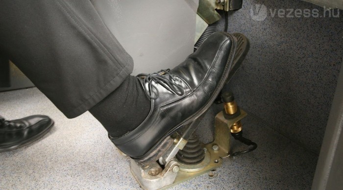 Ukrán buszok a BKV-nál 12 | Vezess Első lecke: GÁÁÁÁZT!