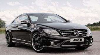 Sportautó luxuskocsiba oltva