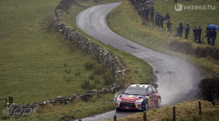 Vegyes talajú versenyek is lehetnek