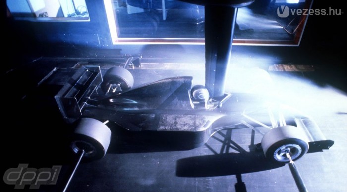 A tesztpilóta elárulta a Brawn titkát 6 | Vezess Öt szélcsatornában dolgoztak a hondások