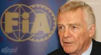 Mégis újrajelölteti magát Mosley?