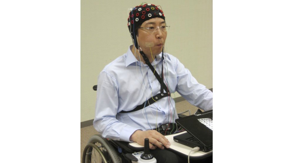 34106_255266_1000x700.jpg | Vezess | Vezess Vészfékezés, grimasszal