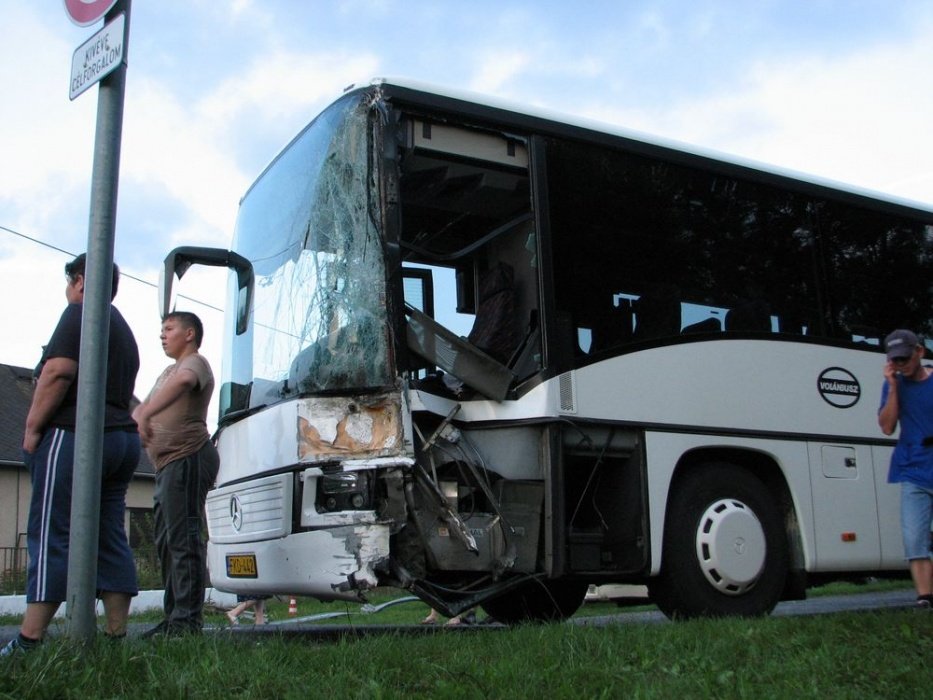 Képek a vértesboglári buszbalesetről 15