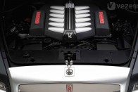 Sportkocsit kapnak a Rolls-Royce-vevők 18