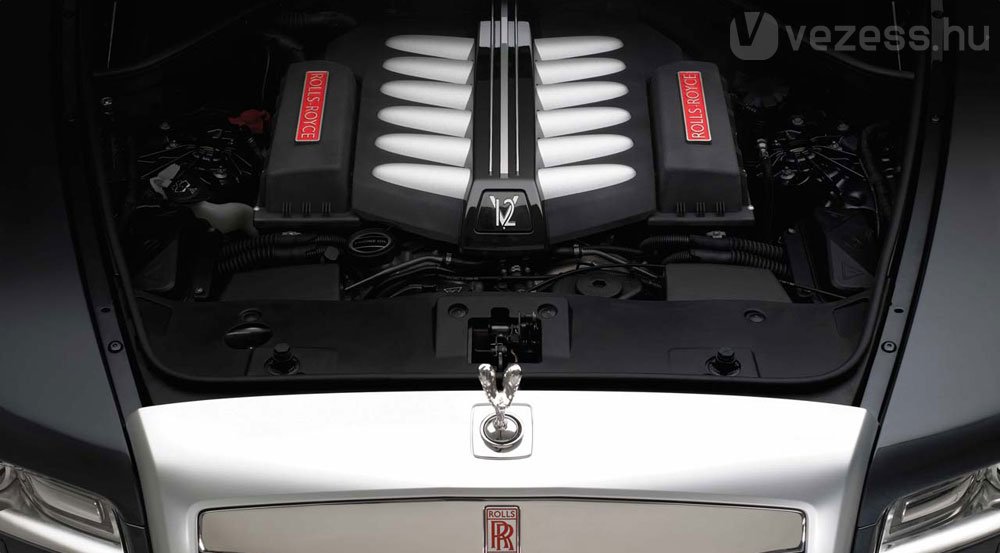 Sportkocsit kapnak a Rolls-Royce-vevők 7