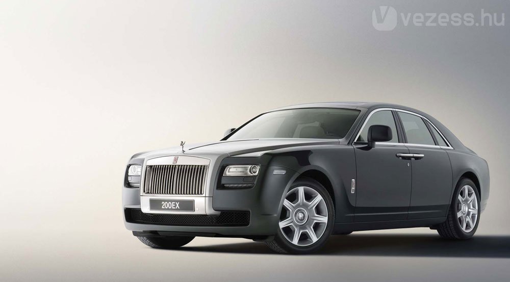 Sportkocsit kapnak a Rolls-Royce-vevők 8