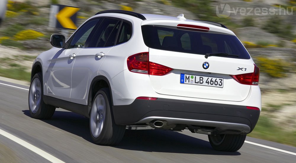 Hivatalosan is: BMW X1 7