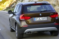 Hivatalosan is: BMW X1 27