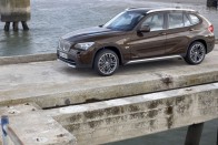 Hivatalosan is: BMW X1 34