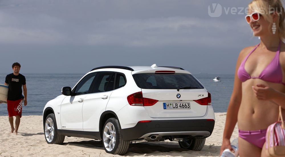 Hivatalosan is: BMW X1 18