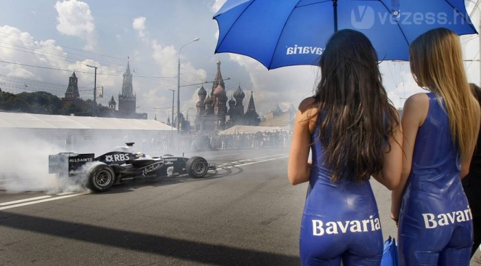 Haknizni megy a McLaren 5