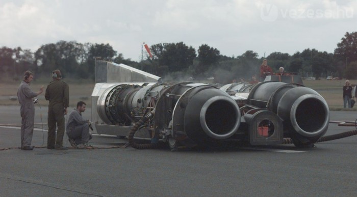 A Thrust SSC gyakorlatilag két sugárhajtómű volt