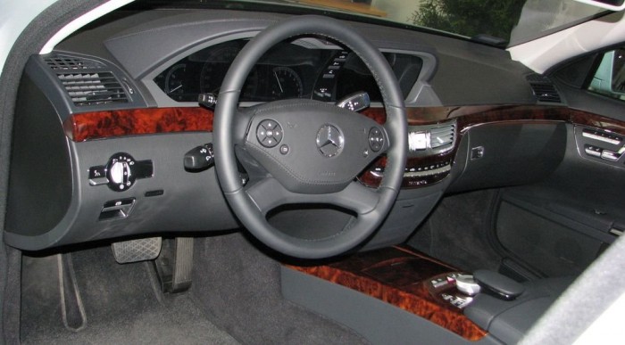 Hibridluxusbelső, hány szó?