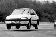 Pedig ez még nem is a GT-R! 1989-1994 között készült az a sorozat