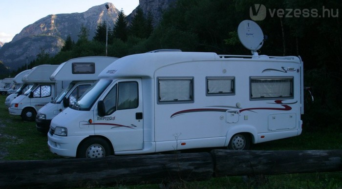 Van tévé is, hurrá!