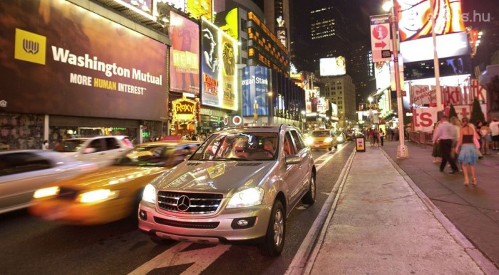 12 ezerért olajcsere az ML-en