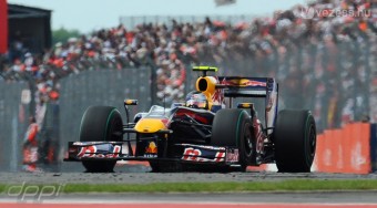 Vettelre szabják az új Red Bullt