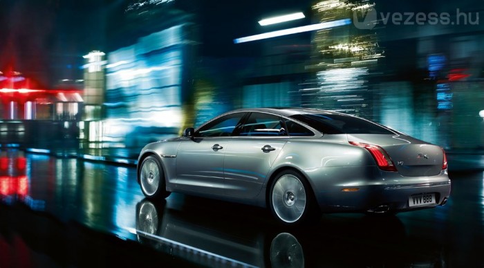 Bemutatkozott az új Jaguar XJ 7