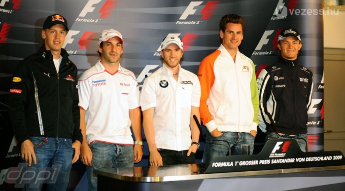 Button bosszút állhat 8 | Vezess A helyi különítmény - a mezőny negyede