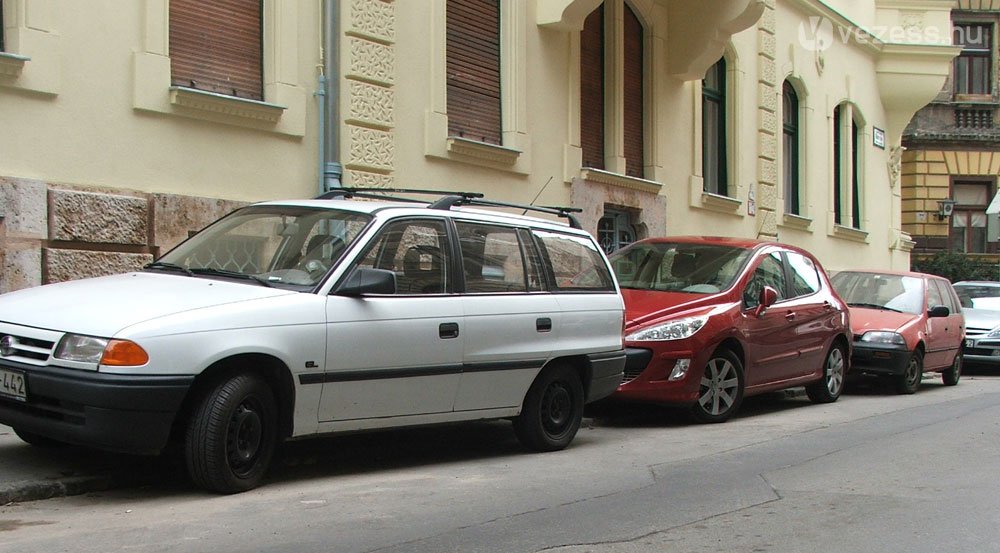 Áttekinthetetlen, mégsem nehéz parkolni vele