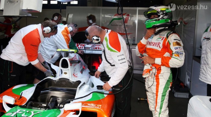 Rendőrök jártak a kiscsapatnál