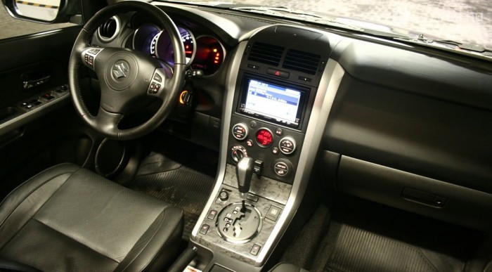 A magas felszereltséget szinte csak a bőr érzékelteti