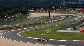 Brawn-szendvics Red Bull-lal