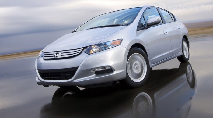 Hibrid sportkocsi a Hondától 4 | Vezess Az insight már valóság