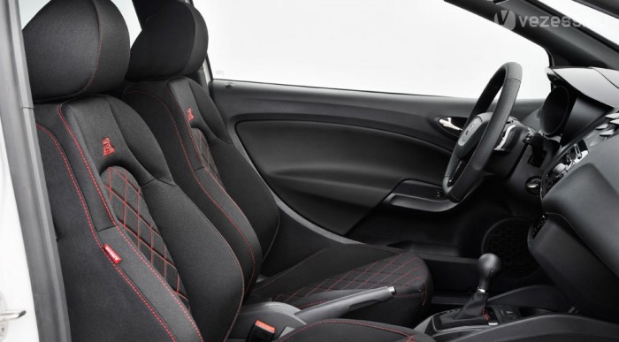 Alig van eltérés a Bocanegra belső terében a Cuprához képest