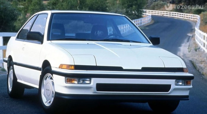 Az Acura és a Honda volt az első. Ez egy Acura Integra, húsz évvel ezelőttről