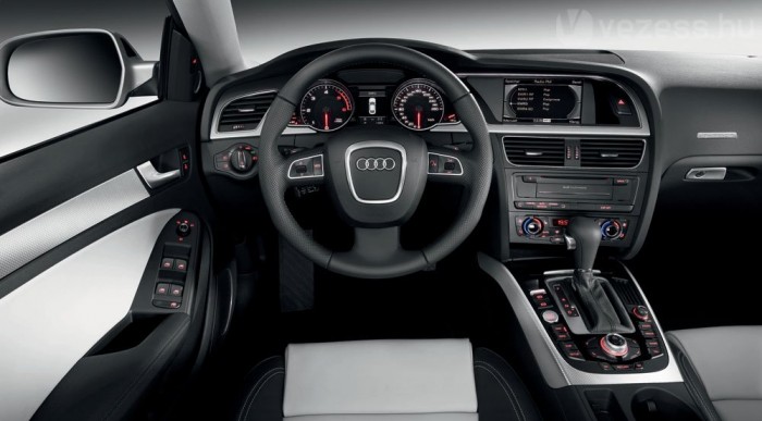 Itt a vadiúj ötajtós Audi 7 | Vezess Pont ugyanolyan, mint a többi A5