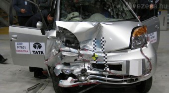 Nem halálos a legolcsóbb autó - videó