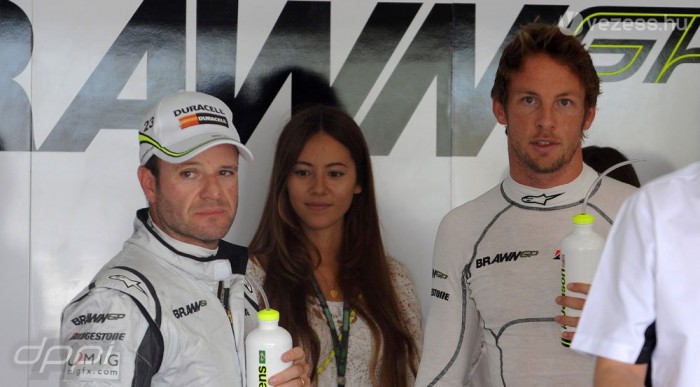 F1: Félidei eligazítás 8 | Vezess Buttonnak megy a szekér, a veterán egyre morcosabb