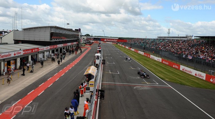 Költözködős lehet a Brit Nagydíj