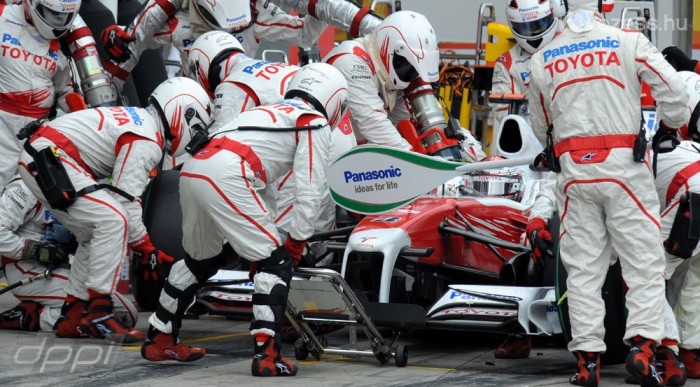 Csütörtök, Westend – randi Trullival