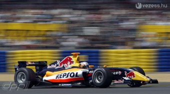 Az újonc az F1 mellett is versenyez