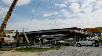 Megnéztük az M3-as leszakadt hídját