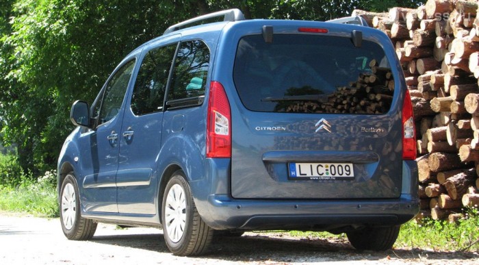 A futómű a C4 Picassóé, kényelmes, csak kicsit támolyog