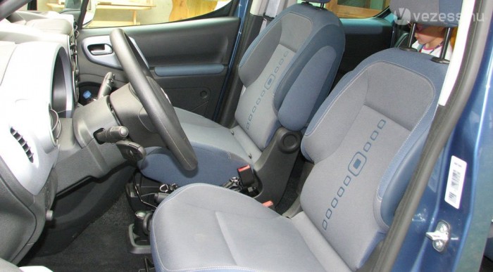 Az üléseket szokni kell, de meg lehet szokni