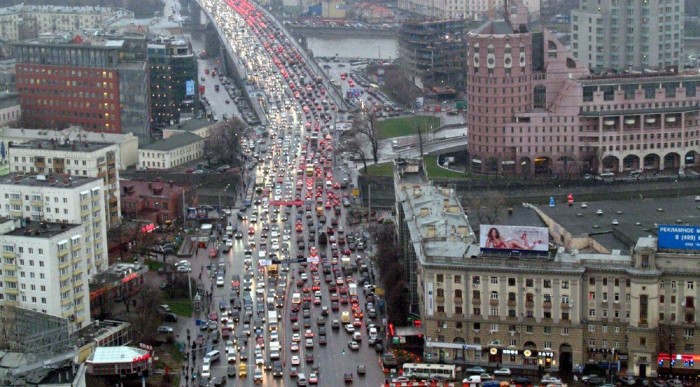 Felére megy össze az orosz medve