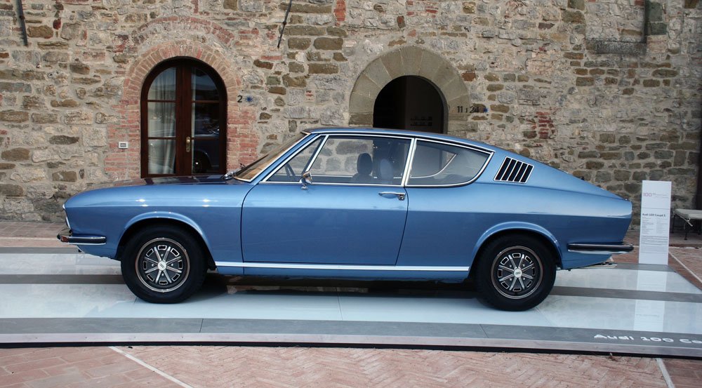 Az autó formavilágát az 1969-es Audi 100 Coupé S ihlette