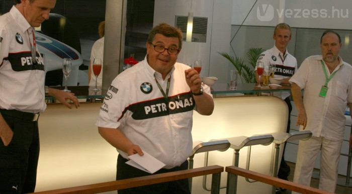 Miért nem megy a BMW-nek? 6 | Vezess Megnyaljátok majd mind a tíz ujjatok!