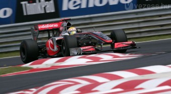 Hamilton visszatért és beszél