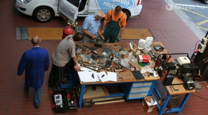 Alig fogyaszt a magyar hibridautó 6 | Vezess Hónapok óta dolgoznak a művön. Ez lesz a negyedik környezetbarát kísérleti jármű