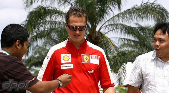 Milliókat fizethetnek Schumi miatt