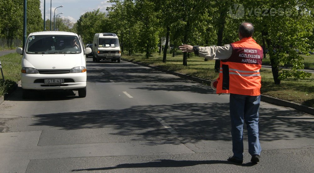 Az utas fizet a szabálysértésért 36 Az utas fizet a szabálysértésért 36