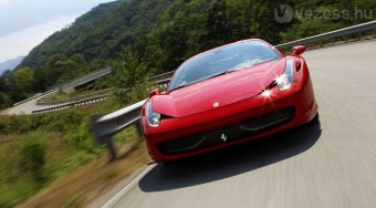 Űrtechnika az új Ferrari utasterében