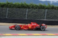 Schumacher máris szabályt szegett? 10